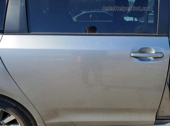 5TDJZ3DC2LS251362 2020 TOYOTA SIENNA Silver Widok wnętrza z tyłu