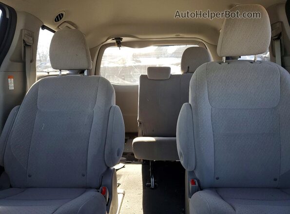 5TDJZ3DC2LS251362 2020 TOYOTA SIENNA Silver Widok tylnych siedzeń