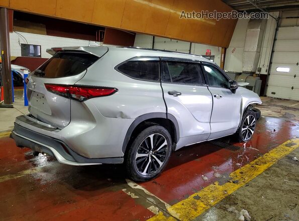 5TDJZRBH5MS069920 2021 TOYOTA HIGHLANDER Silver 