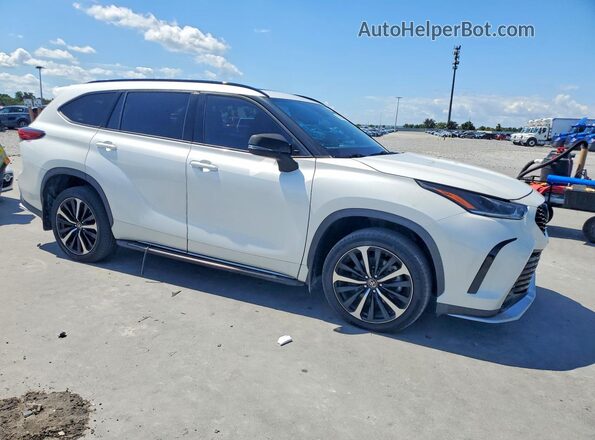 5TDJZRBH7MS134282 2021 TOYOTA HIGHLANDER Белый Передняя правая четверть