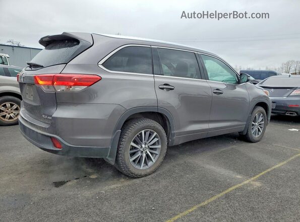 5TDJZRFH0HS422984 2017 TOYOTA LE Silver 