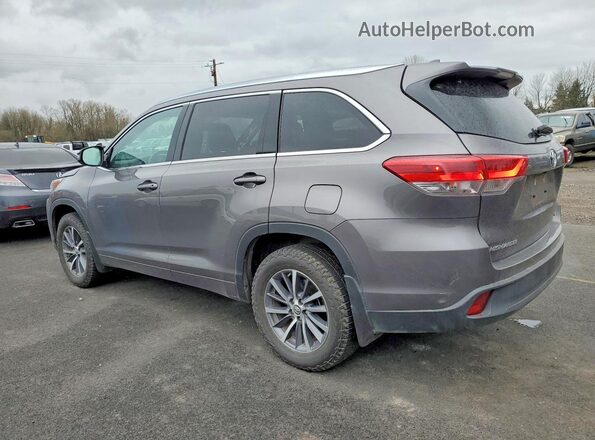5TDJZRFH0HS422984 2017 TOYOTA LE Silver 