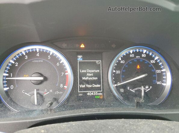 5TDJZRFH0HS422984 2017 TOYOTA LE Silver 