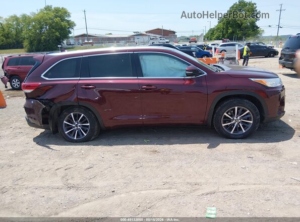 5TDJZRFH0JS491860 2018 TOYOTA HIGHLANDER Beige Rear interior view