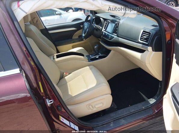 5TDJZRFH0JS491860 2018 TOYOTA HIGHLANDER Beige Front interior view