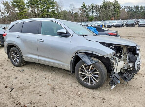 5TDJZRFH0JS539888 2018 TOYOTA HIGHLANDER Silver Przód prawy