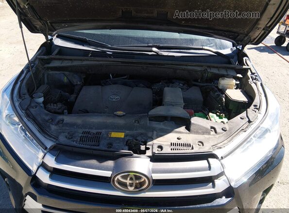 5TDJZRFH2HS511732 2017 TOYOTA LE Black Widok z tyłu