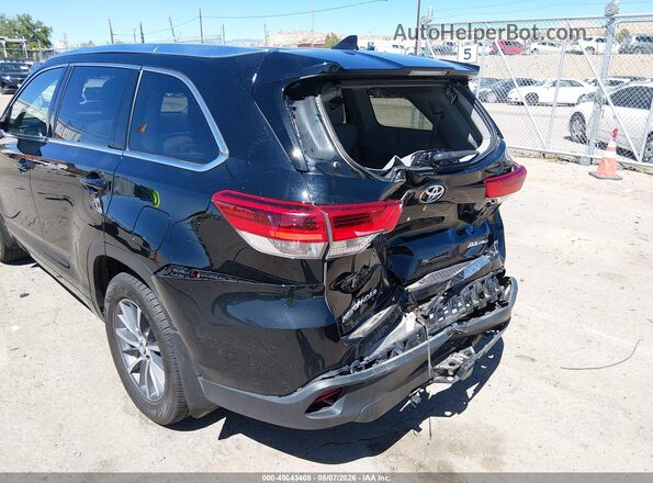 5TDJZRFH2HS511732 2017 TOYOTA LE Black 