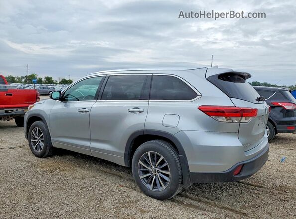 5TDJZRFH2JS523403 2018 TOYOTA HIGHLANDER Silver უკანა მარცხენა