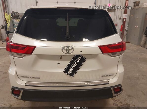 5TDJZRFH2KS574059 2019 TOYOTA LE White 