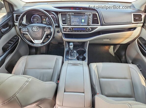 5TDJZRFH2KS926671 2019 TOYOTA HIGHLANDER White Widok deski rozdzielczej