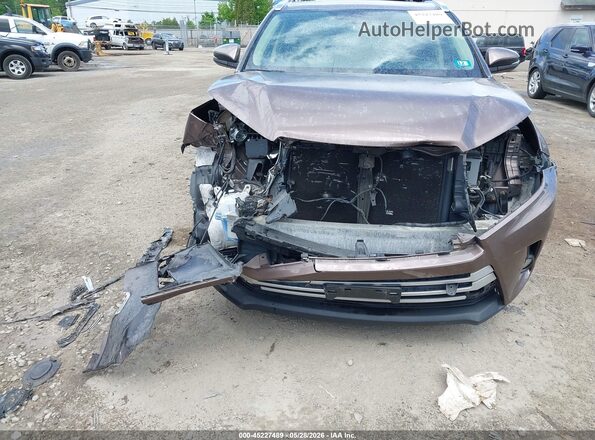 5TDJZRFH3HS386773 2017 TOYOTA HIGHLANDER Gray Front view