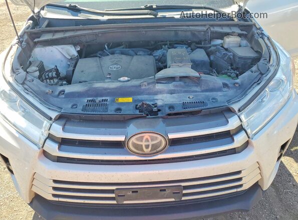 5TDJZRFH3JS532451 2018 TOYOTA HIGHLANDER White 