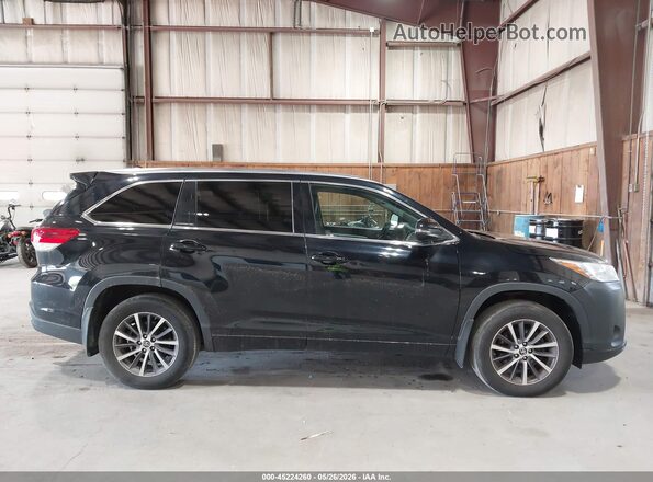 5TDJZRFH4JS829048 2018 TOYOTA HIGHLANDER Black 