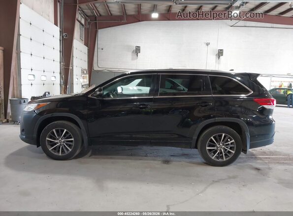 5TDJZRFH4JS829048 2018 TOYOTA HIGHLANDER Black 