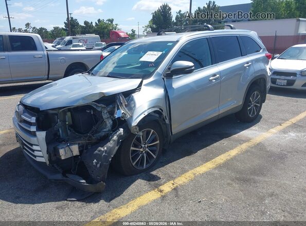 5TDJZRFH4KS588089 2019 TOYOTA HIGHLANDER Silver Առջևի ձախ երեք քառորդ տեսարան