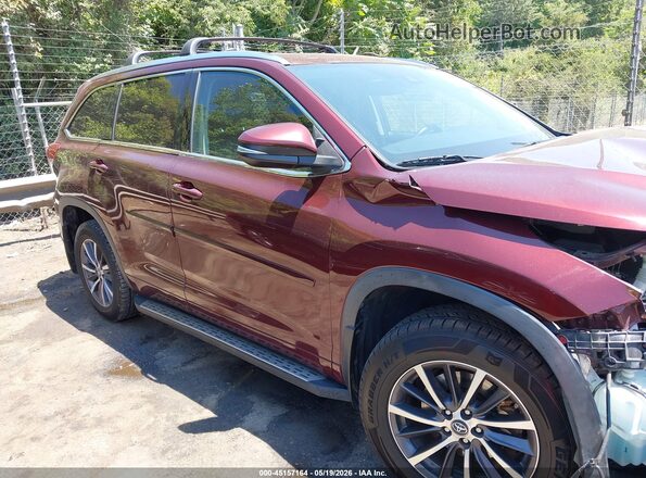 5TDJZRFH5HS375144 2017 TOYOTA HIGHLANDER Burgundy 360 interior view
