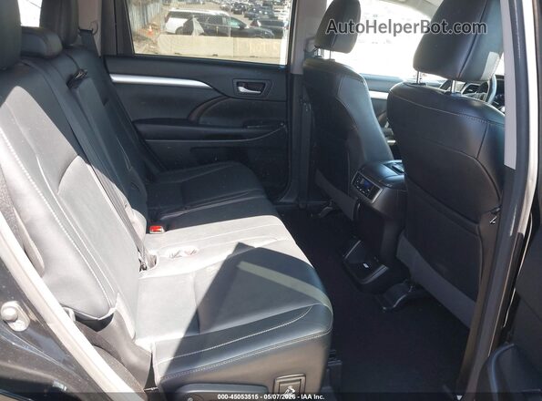 5TDJZRFH6HS375024 2017 TOYOTA LE Black 