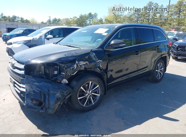 5TDJZRFH6HS375024 2017 TOYOTA LE Black 