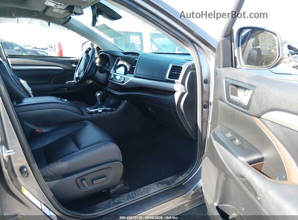 5TDJZRFH6JS806435 2018 TOYOTA LE Gray Widok wnętrza z przodu