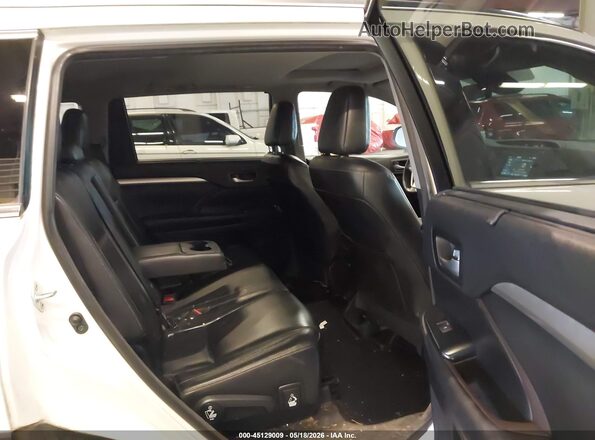 5TDJZRFH6JS846742 2018 TOYOTA HIGHLANDER White VIN კოდის სტიკერის ხედი