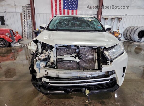 5TDJZRFH6JS880566 2018 TOYOTA HIGHLANDER White Front view