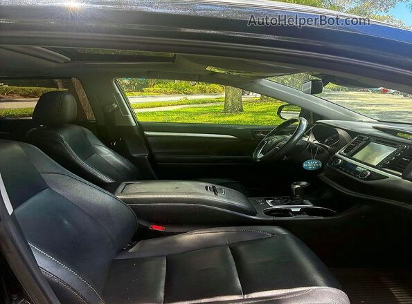 5TDJZRFH6KS604292 2019 TOYOTA HIGHLANDER Black Widok z przodu
