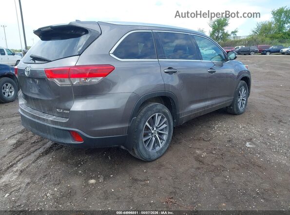 5TDJZRFH7HS435151 2017 TOYOTA LE Gray 