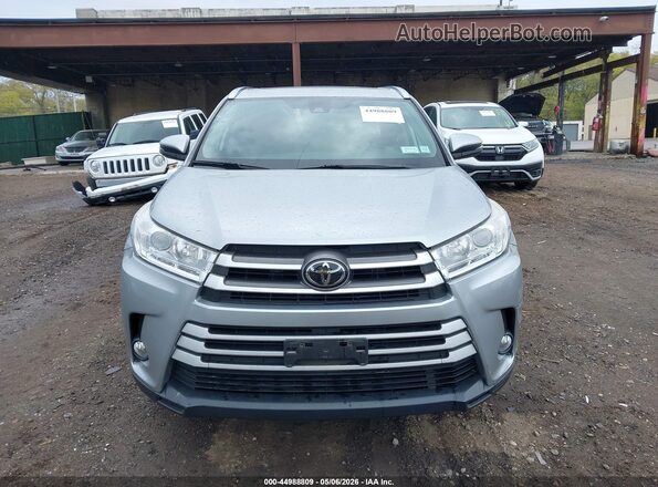 5TDJZRFH7JS485439 2018 TOYOTA LE Gray Vista del cuadro de instrumentos