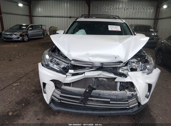 5TDJZRFH7JS889857 2018 TOYOTA LE Белый 