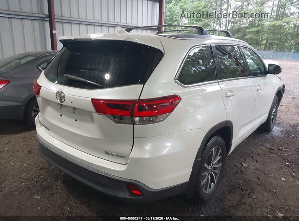 5TDJZRFH7JS889857 2018 TOYOTA LE Белый 