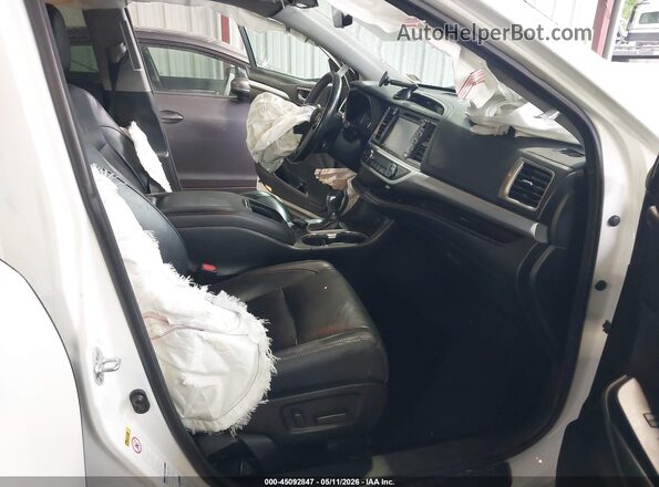 5TDJZRFH7JS889857 2018 TOYOTA LE Белый 