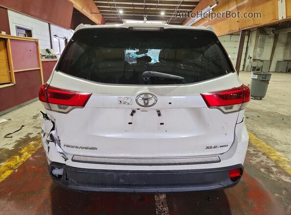 5TDJZRFH7KS572744 2019 TOYOTA HIGHLANDER White 
