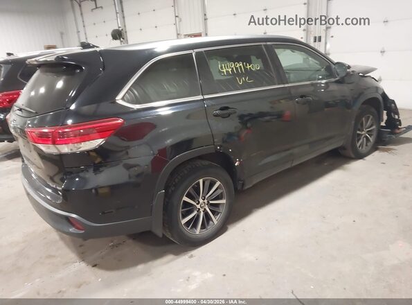 5TDJZRFH8HS437927 2017 TOYOTA LE Black Tył prawy