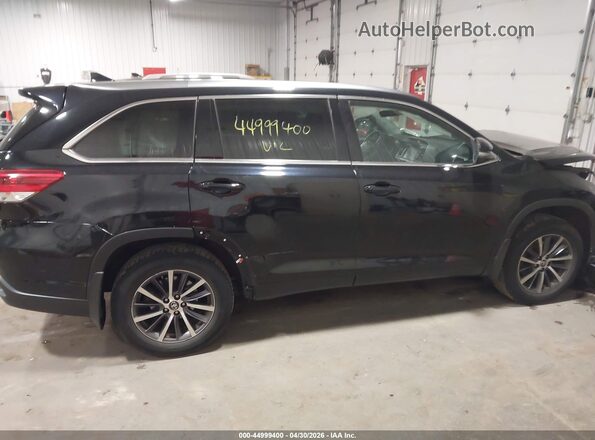 5TDJZRFH8HS437927 2017 TOYOTA LE Black Widok wnętrza z tyłu