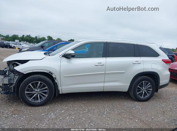 5TDJZRFH8HS448992 2017 TOYOTA HIGHLANDER White 