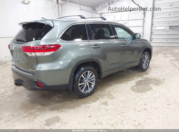 5TDJZRFH8JS891021 2018 TOYOTA LE Green უკანა მარჯვენა