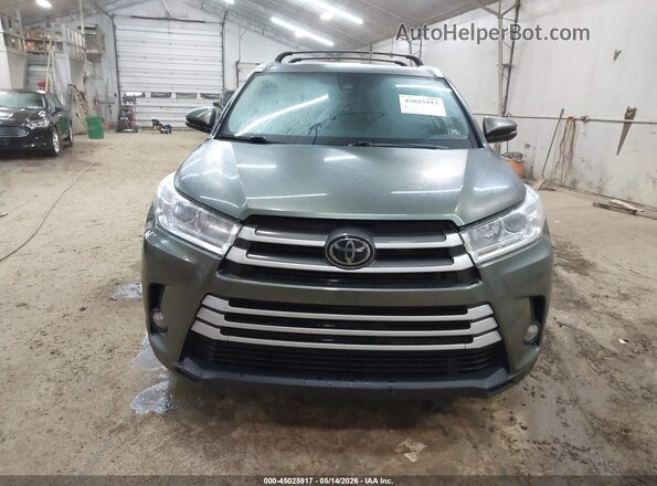 5TDJZRFH8JS891021 2018 TOYOTA LE Green ხელსაწყოთა პანელის ხედი