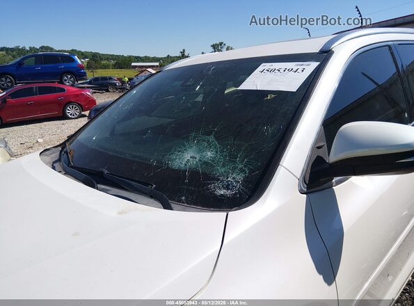 5TDJZRFH9JS491565 2018 TOYOTA LE White Front view
