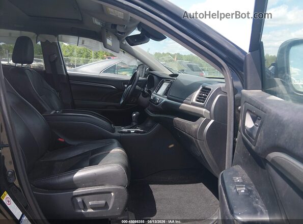 5TDJZRFHXHS396460 2017 TOYOTA HIGHLANDER Black Front interior view