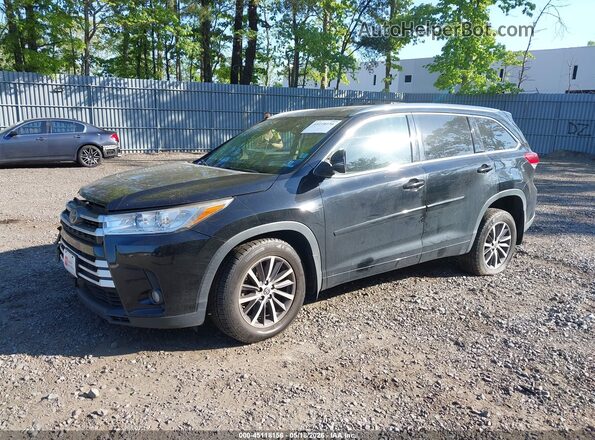 5TDJZRFHXHS421793 2017 TOYOTA HIGHLANDER Черный Передняя левая четверть