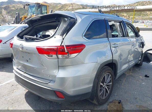 5TDJZRFHXJS526288 2018 TOYOTA LE Silver უკანა მარჯვენა