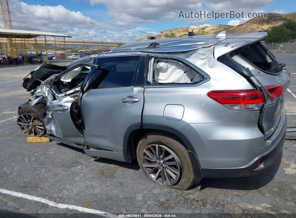 5TDJZRFHXJS526288 2018 TOYOTA LE Silver სალონის 360-გრადუსიანი ხედი