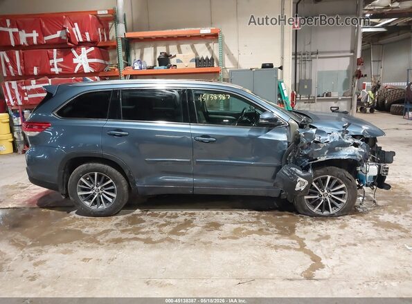 5TDJZRFHXJS900169 2018 TOYOTA HIGHLANDER Blue უკანა სალონის ხედი