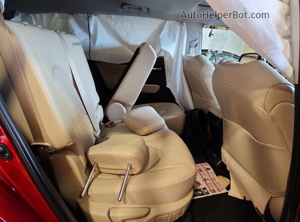 5TDKBRCH0SS680619 2025 TOYOTA HIGHLANDER Red Widok wnętrza z tyłu