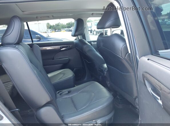 5TDKDRAH1RS534690 2024 TOYOTA HIGHLANDER Blue 
