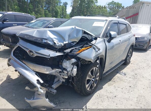 5TDKDRAH6PS524962 2023 TOYOTA LE Серебряный Передняя левая четверть
