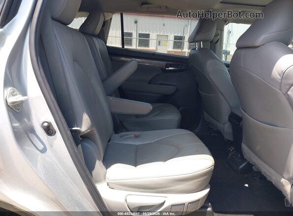 5TDKDRBH2PS035635 2023 TOYOTA HIGHLANDER Silver Vista de la etiqueta del VIN