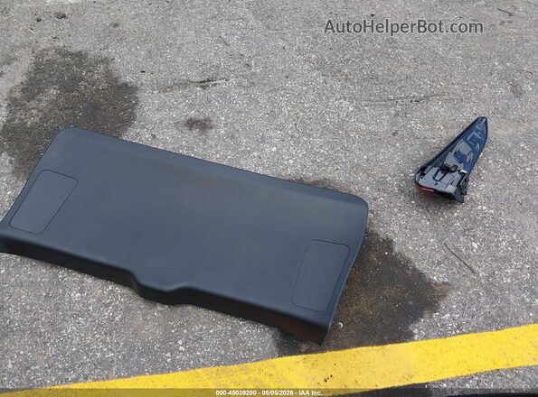 5TDKDRBH8PS016247 2023 TOYOTA LE Silver 