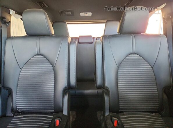 5TDKDRBH8SS589366 2025 TOYOTA HIGHLANDER Black უკანა სავარძლების ხედი